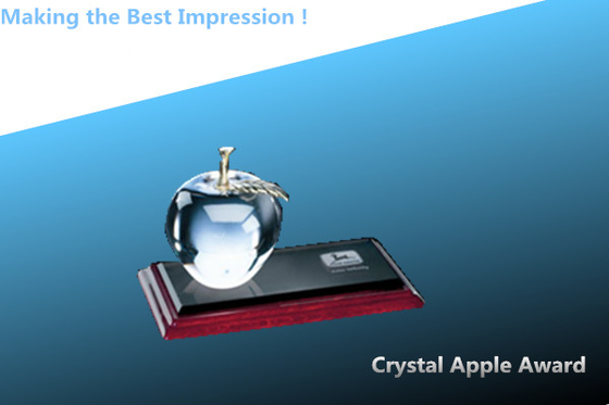 China crystal apple trophy/crystal awards/blank base with crystal apple/3D apple paperweight distributor